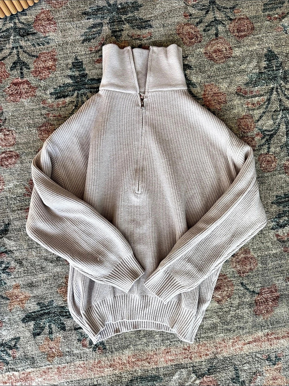 LASLULU Ribbed Turtleneck Sweater in Cream Size Large
